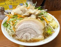 【激レアなグルメ】唯一無二の希少なラーメンが食べられるラーメン二郎亀戸店に行こう→ うまいうますぎる