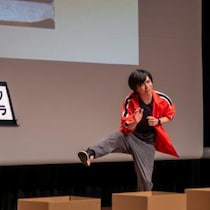 マルチネットタレント・ズズが初の単独お笑いライブで見せた「ギャガー」の本気 / 全席完売のライブレポート