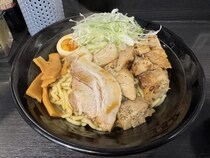 春日亭の油そばを「もっと美味しく食べる食べ方」はコレだよ
