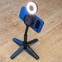 Ulanziの両面マグネットで拡張性が高いコンパクトスマホ四脚「MT71」と変幻自在なマグネット式自撮りライト「LM23」をレビュー