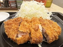 松屋フーズ「松のや」が激安価格で販売するため一気に500トン仕入れた豚肉のとんかつを食べた結果