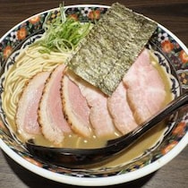 【食物語】超人気ラーメン店「つきひ」の新店として「まいまい」が東京神田に誕生！ ラーメン噛みました！ 僕はキメ顔でそう言った
