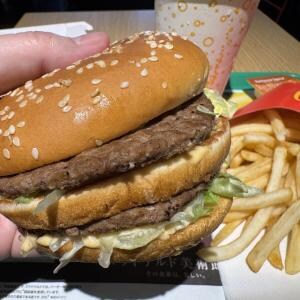 マクドナルドのビッグマックを「めちゃくちゃ美味しく食べる方法」を公開