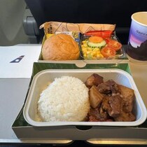 ナウル共和国に行ってみた→ ナウル航空の機内食はいいぞ