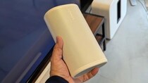 据え置きでも持ち運びでも単体でステレオサウンドが楽しめるスマートスピーカー　Sonosが「Sonos Play」を発売