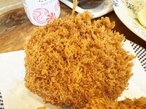 日本一ウマイとんかつ屋「吉平」のジャンボメンチカツを食べた結果→ メンチも日本一だった件