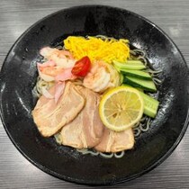 【グルメ】「アツさが旨さをアゲてゆく！」　餃子の王将の期間限定「冷やし中華」「スゴ辛チキン」を食べてみた
