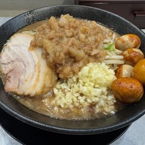 【黒烏龍茶無料飲み放題】ラーメン二郎インスパイア系ラーメン店クレイジーポーク「あの呪文いりません」