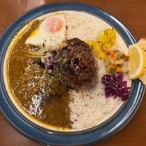 【鹿児島グルメ】鹿児島市役所近くの名山町　スパイスカレーの人気店「名山VOUL」でランチ