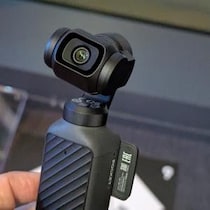 DJIのポケットジンバルカメラ新モデル「Osmo Pocket 4」レビュー　攻殻機動隊展のAR展示「電脳VISION」体験を撮影してきた