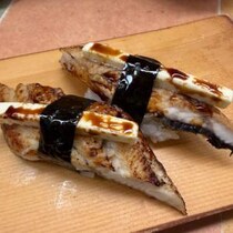【大阪グルメ】「うなぎバター」の元祖「新鮮活魚すし じねん」　ランチメニューがお得すぎた