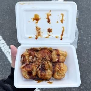 たこやき6個入り100円！からあげ弁当198円など　首都圏にはない激安スーパーの「ラ・ムー」に行ってみた