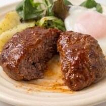 【実食】ひき肉だけで専門店級!? 味の素「ひき肉が化ける。ハンバーグの素」がマジで革命的だった