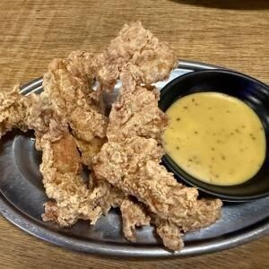 【グルメ】名物「ぷにょんチキ」はなかなかイケる　「しろくまストア(白熊商店)」に行ってみた