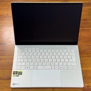 おそらく14型ノートパソコンで世界最強スペック / ASUS ROG Zephyrus G14 GA403WW (GA403WW-AI9R5080W)