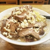 まだラーメンマニアが気がついてない秋葉原最強レベルのラーメン二郎系ラーメンが存在した件→ 中華酒場 桜坊