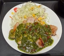 【グルメ】松屋にアルゼンチンの味「チミチュリソース厚切りポークグリル定食」が登場　さっそく食べてみた