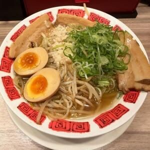 【グルメ】ラーメン二郎ならぬ「バミ郎」！？　バーミヤンで“背脂 夏の陣”「厚切り焼き豚のバミ郎そば」を食べてみた