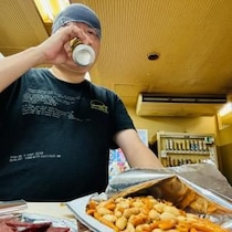 【東京グルメ】完全無人立ち飲み屋「ベンダースタンド酔心」が最高すぎる件→ ロボット「今日も一日お疲れ様でした」