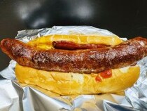 【東京グルメ】新宿歌舞伎町・原宿渋谷のウマすぎる移動ホットドッグ屋「ケニーのホットドッグ」の営業時間をケニーさんに聞いてみた