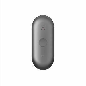 これ、首から下げれるAIレコーダーです。議事録まで作る「Plaud NotePin S」が10%オフ