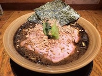 【東京グルメ】地下鉄落合駅から400メートルの場所にある新宿区のラーメン屋「革新家OCHIAI」が美味い