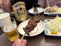 老舗焼き鳥屋でサッポロラガービールを堪能！ 吉祥寺「いせや総本店」に行ってみた