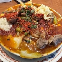人気ラーメン店「そらのいろ西葛西」の特製スタミナラーメンをもっと美味しく食べる方法