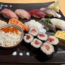 【中野坂上グルメ】中野坂上駅の地上出口から至近　赤酢のシャリの贅沢な鮨ランチ！「鮨たじま」