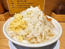 【東京グルメ】ラーメン二郎インスパイア系ラーメン屋「豚の子」で塩ラーメンを食べた結果を話す