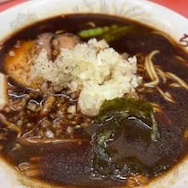 1978年創業、八王子で愛され続ける唯一無二の一杯！ 老舗町中華「ラーメン ちとせ」の八王子ブラック