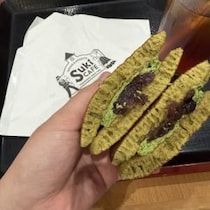 香港すき家名物「宇治抹茶生銅鑼焼」！ 牛丼、どら焼き、そしてアールグレイ