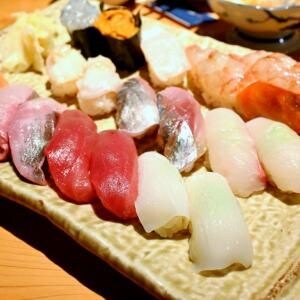 【広島市×酒場3選】希少酒満載の立ち飲み、地酒激安飲み放題の寿司、日本2位のジンBARで酔う！