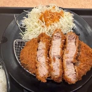 【グルメ】昨年好評だったメニューが復活！　とんかつ松のやで「超厚切りリブロースかつ」を食べてみた