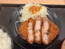 【グルメ】昨年好評だったメニューが復活！　とんかつ松のやで「超厚切りリブロースかつ」を食べてみた
