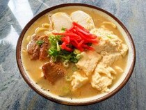 【沖縄グルメ】極めて希少な「真の沖縄そばが食べられる食堂」が存在 / いろは食堂