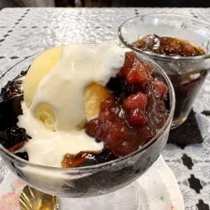 【異世界グルメ】コインパーキングの中にある喫茶店があまりにも「異世界転生」すぎて美味だった件 / 珈琲 豆の樹
