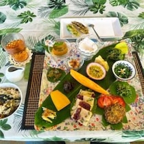 【秘境グルメ】沖縄県の奥地に沖縄県民ですら知らない「究極の野草料理」を食べに行く / かっかぁカフェ