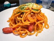 【東京グルメ】すぐに売り切れる神田ランチ「泉の超激うまナポリタン」を食べに行く