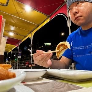 【兵庫県グルメ】神戸市民が餃子ならココに行けと言ってたので行った / 餃子屋 満園 三宮店