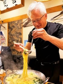 【NVIDIAグルメ】エヌビディアのフアンCEOが行った激安居酒屋「うまいラーメン作りそうなCEO写真」展示 / 聖地巡礼用に来店記念写真コーナー拡大「やきとん三吉」