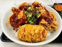 【グルメ】吉野家のラーメン二郎系「にんにくマシマシから揚げ超特盛丼」がブッ飛んでた