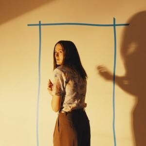 無限に続く異空間への“入口”を、どこにでも。　映画『バックルームズ』のARコンテンツが配布開始［ホラー通信］