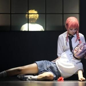 原作ファン歓喜の名場面が続々！ 舞台「チェンソーマン」レゼ篇・公開ゲネプロレポート
