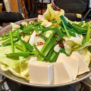 【NVIDIAグルメ】エヌビディアのジェイスン・フアンCEOお気に入りの鍋料理が最高だった件 / 東京神田・居酒屋「やきとん三吉」