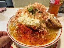 【グルメ】ラーメン二郎吉祥寺系ラーメン生郎インスパイア「成蹊前ラーメン」で鰹節をかけて食べる理由