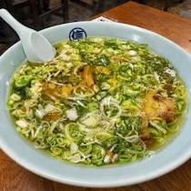 【栃木県グルメ】那須塩原市の黒磯駅前にあるラーメンの名店「丸信本家」で食べる極上の一杯