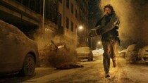 不憫な配達人が主人公に　『ウェポンズ』監督が手掛ける『バイオハザード』日本限定予告編　「君はヤバい物を運んでいる」［ホラー通信］