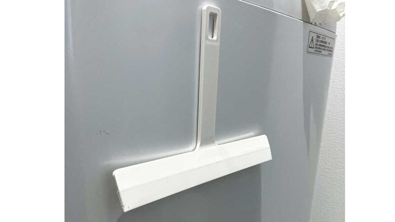 セリア「磁石でくっつくバスワイパー」