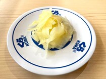 くら寿司の無料ガリが大根に。ネット騒然の変更、広報に理由を聞くと...驚きの事実が判明。